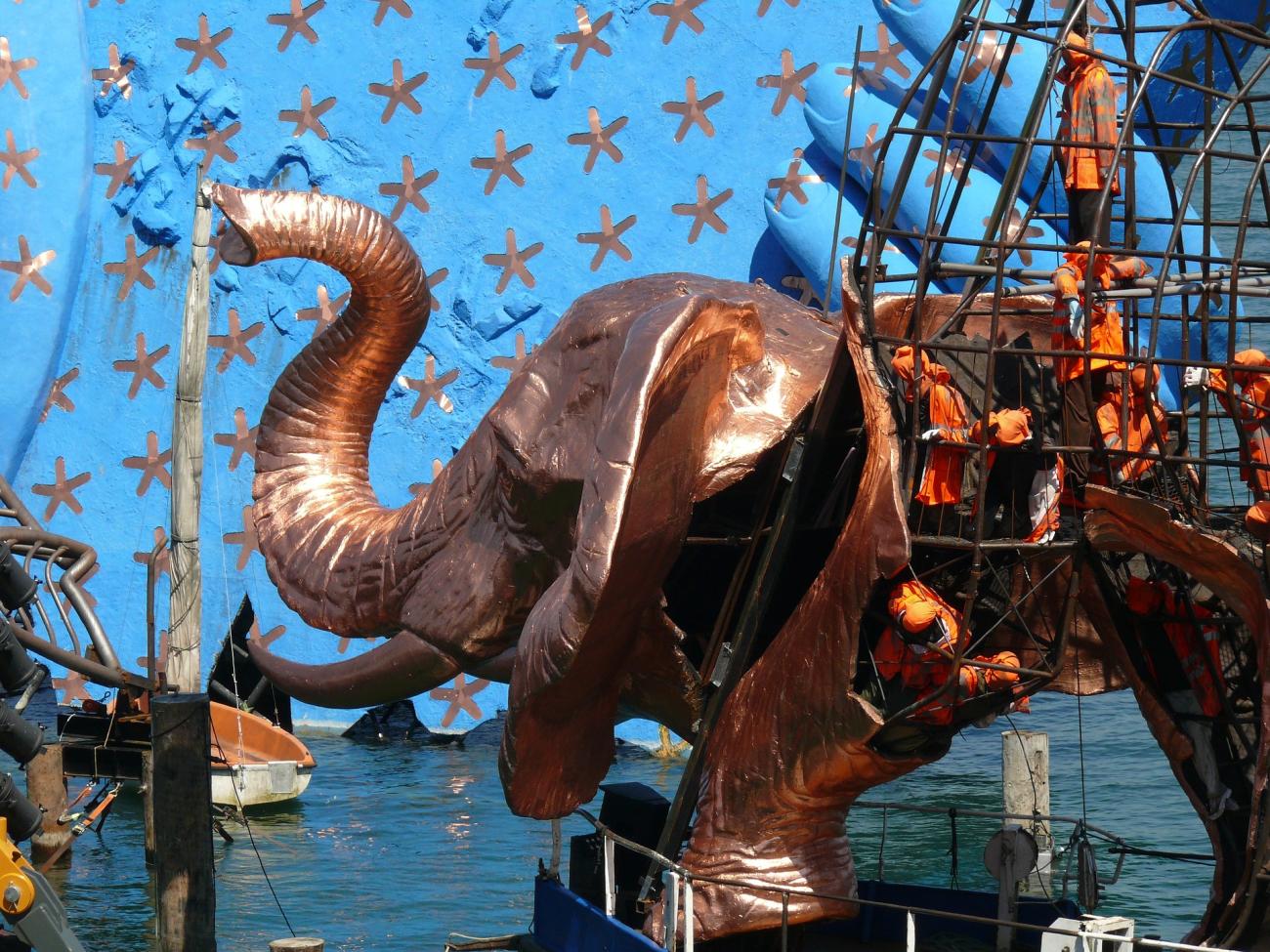 Bregenzer Festspiele: Große Oper auf der größten Schwimmbühne der Welt