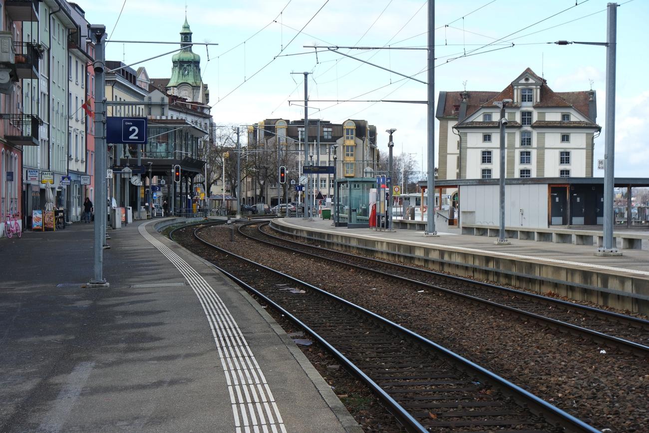 Öffentlicher Nahverkehr am und im Bodensee: Bus, Bahn und Katamaran clever nutzen