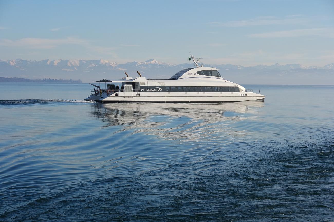 Öffentlicher Nahverkehr am und im Bodensee: Bus, Bahn und Katamaran clever nutzen