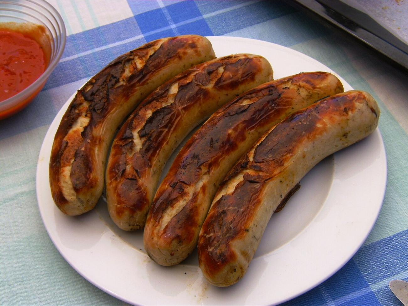 St. Gallens Bratwurst-Mythos: Die besten Adressen (und die Senf-Kontroverse!)
